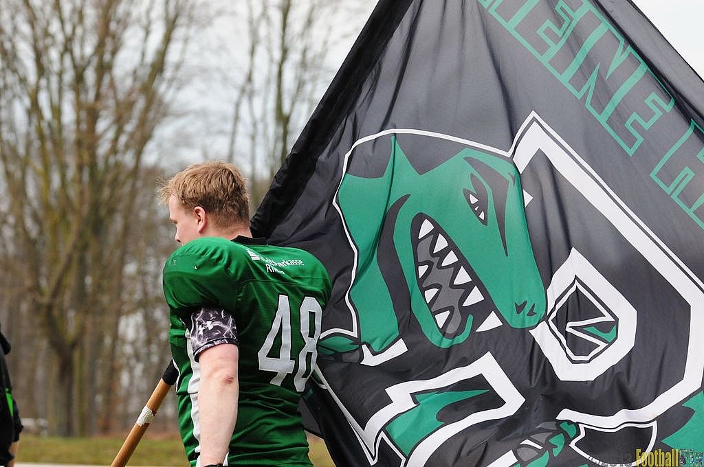 		Rheine Raptors vs. Mnchengladbach Wolfpack  - 13.04.2013 Rheine Raptors vs. Mönchengladbach Wolfpack (20:20) 