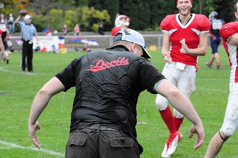 Gelsenkirchen Devils vs Recklinghausen Chargers - 20.10.2012 Gelsenkirchen Devils vs. Recklinghausen Chargers (27:7) 