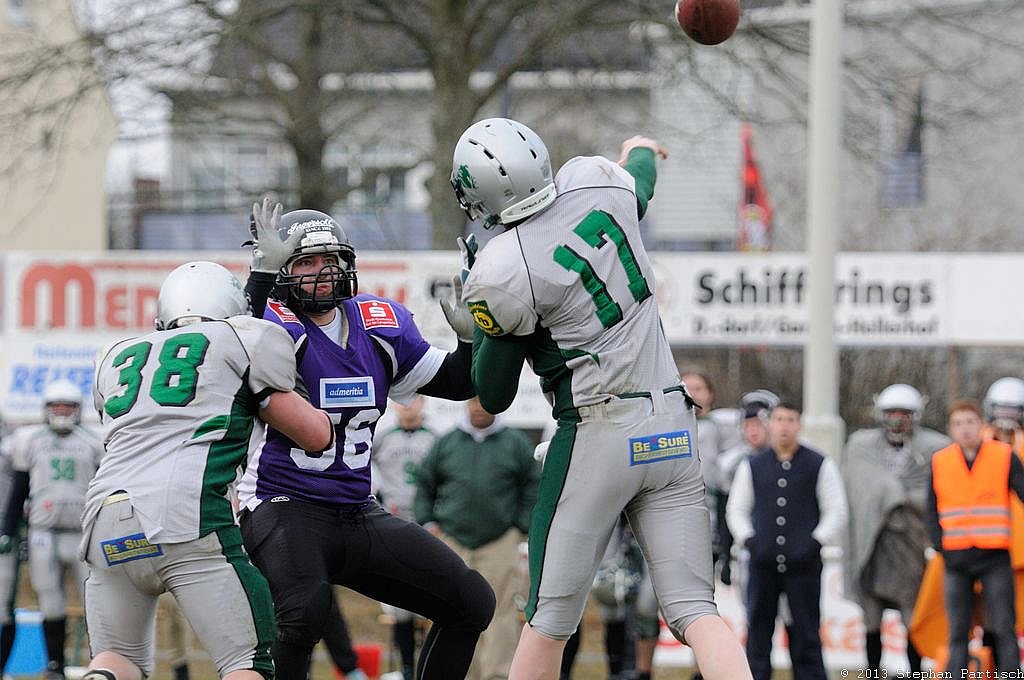 Langenfeld Longhorns vs. Bielefeld Bulldogs  - 06.04.2013 Vorbereitungsspiel Langenfeld Longhorns vs. Bielefeld Bulldogs (13:26) 