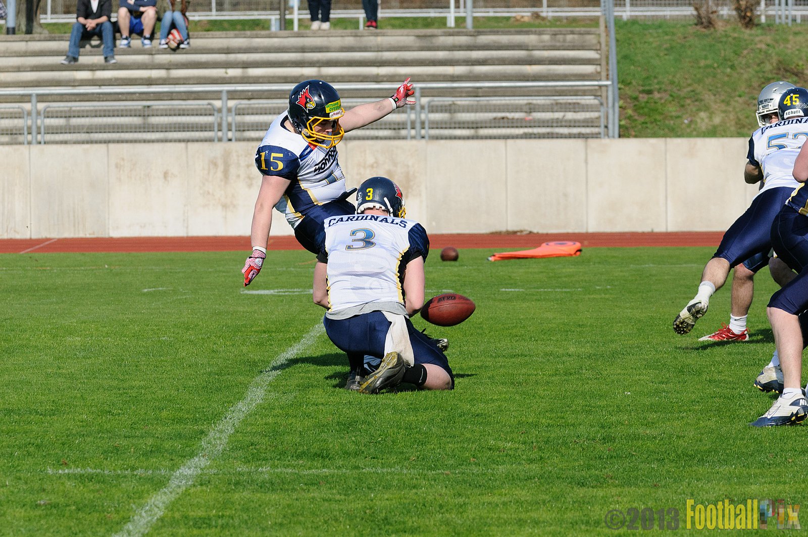 Essen Assindia Cardinals vs. Bochum Cadets - 20.04.2013 Essen Assindia Cardinals vs. Bochum Cadets (54:13) 
