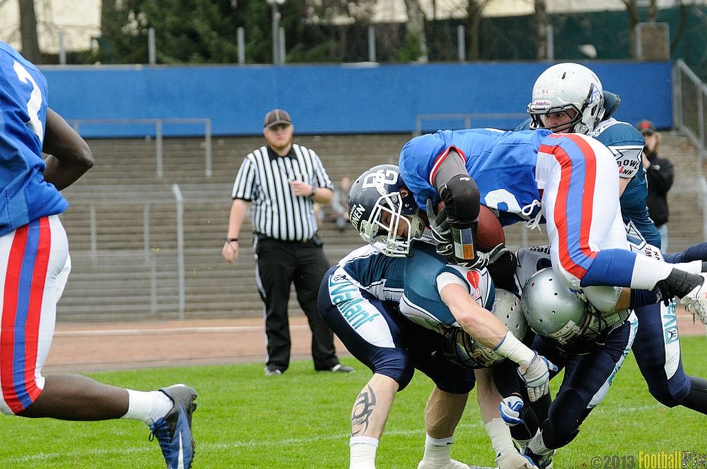 Remscheid Amboss vs. Dortmund Giants  - 21.04.2013 Remscheid Amboss vs. Dortmund Giants (13:9) 