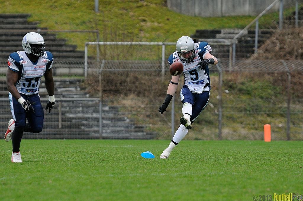 Remscheid Amboss vs. Dortmund Giants  - 21.04.2013 Remscheid Amboss vs. Dortmund Giants (13:9) 
