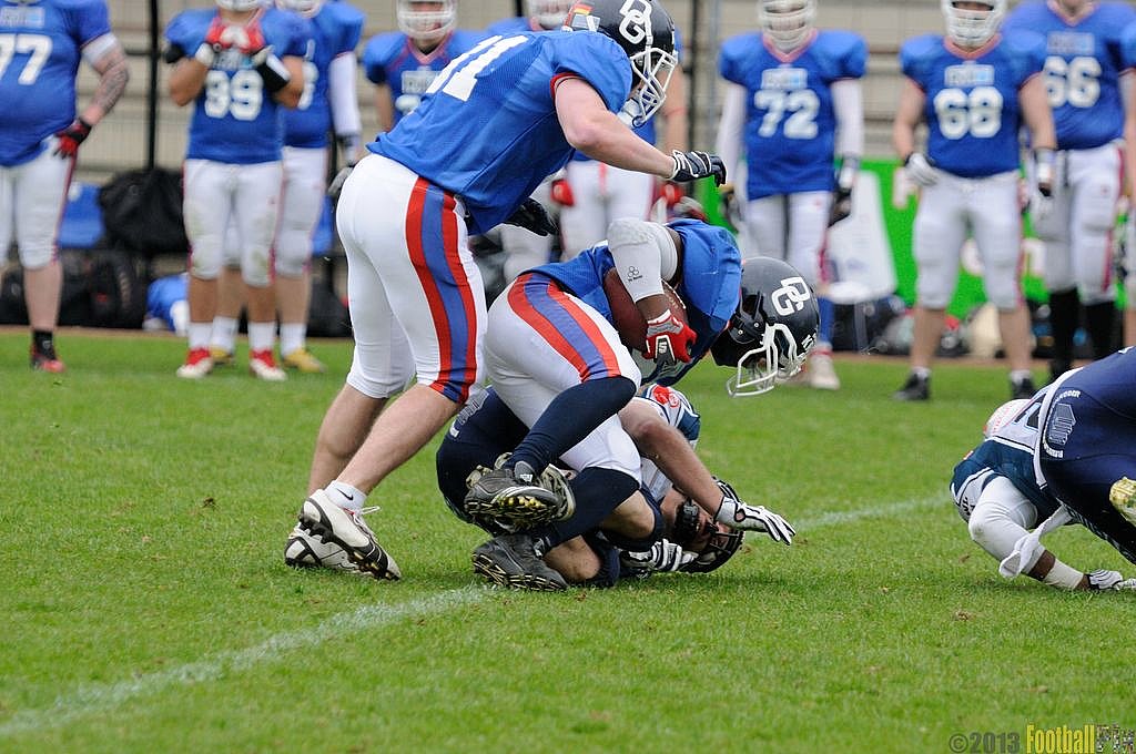 Remscheid Amboss vs. Dortmund Giants  - 21.04.2013 Remscheid Amboss vs. Dortmund Giants (13:9) 