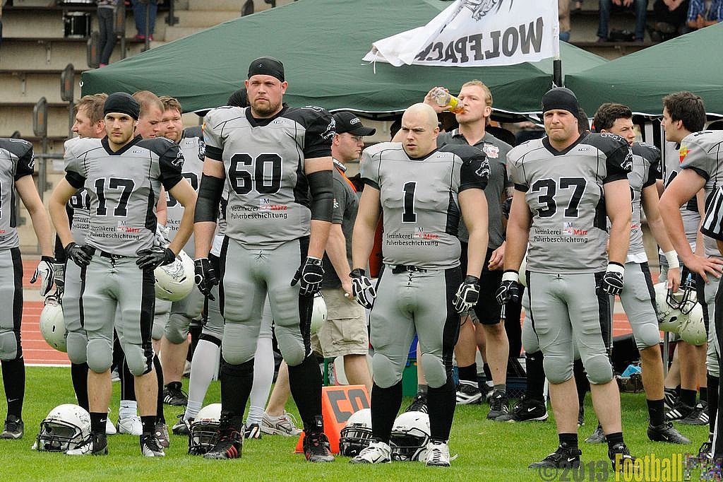 09.06.2013 Mönchengladbach Wolfpack vs. Cologne Falcons II (28:13) 
