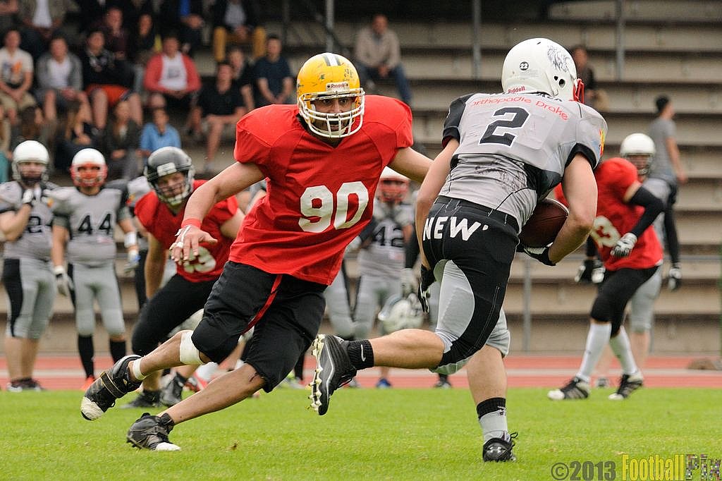 09.06.2013 Mönchengladbach Wolfpack vs. Cologne Falcons II (28:13) 