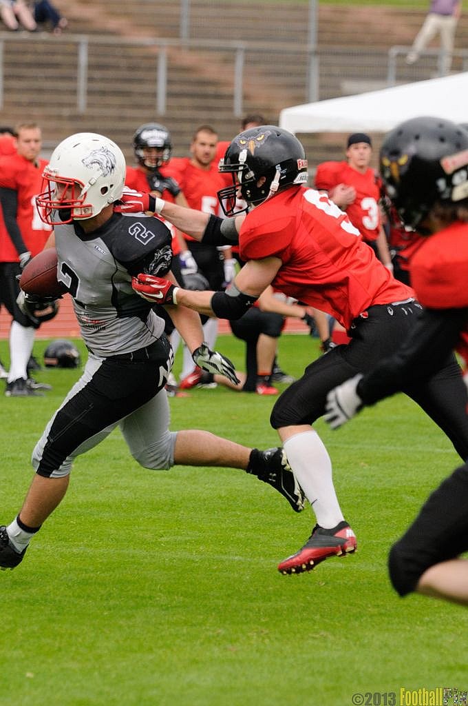 09.06.2013 Mönchengladbach Wolfpack vs. Cologne Falcons II (28:13) 
