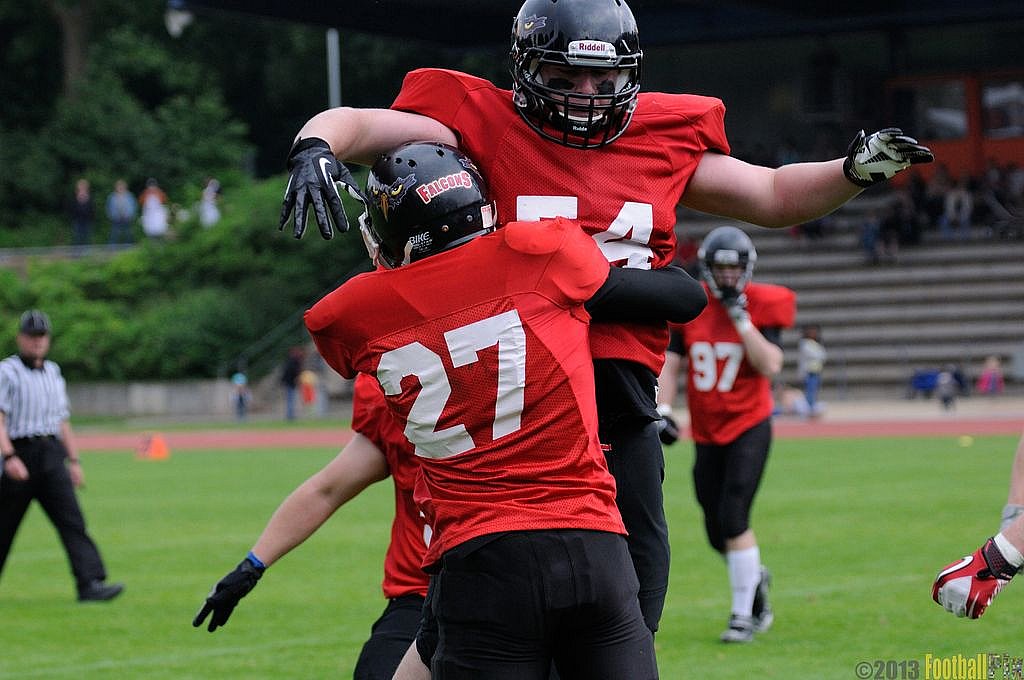 09.06.2013 Mönchengladbach Wolfpack vs. Cologne Falcons II (28:13) 