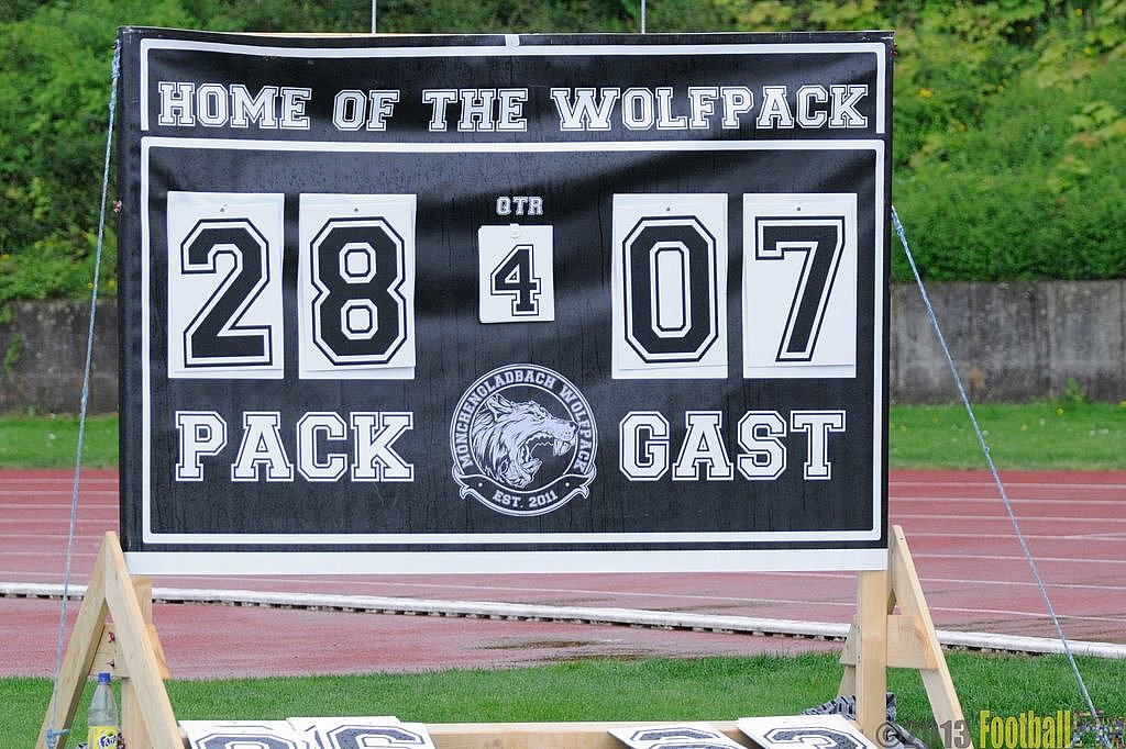 09.06.2013 Mönchengladbach Wolfpack vs. Cologne Falcons II (28:13) 