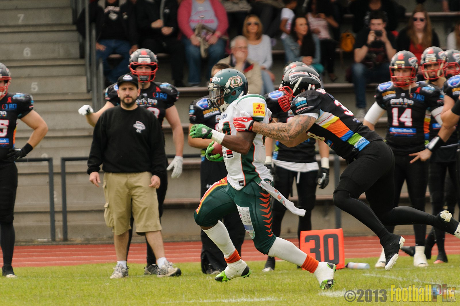 Düsseldorf Panther vs. Kiel Baltic Hurricanes - 30.06.2013 GFL Nord: Düsseldorf Panther vs. Kiel Baltic Hurricanes (10:47) 