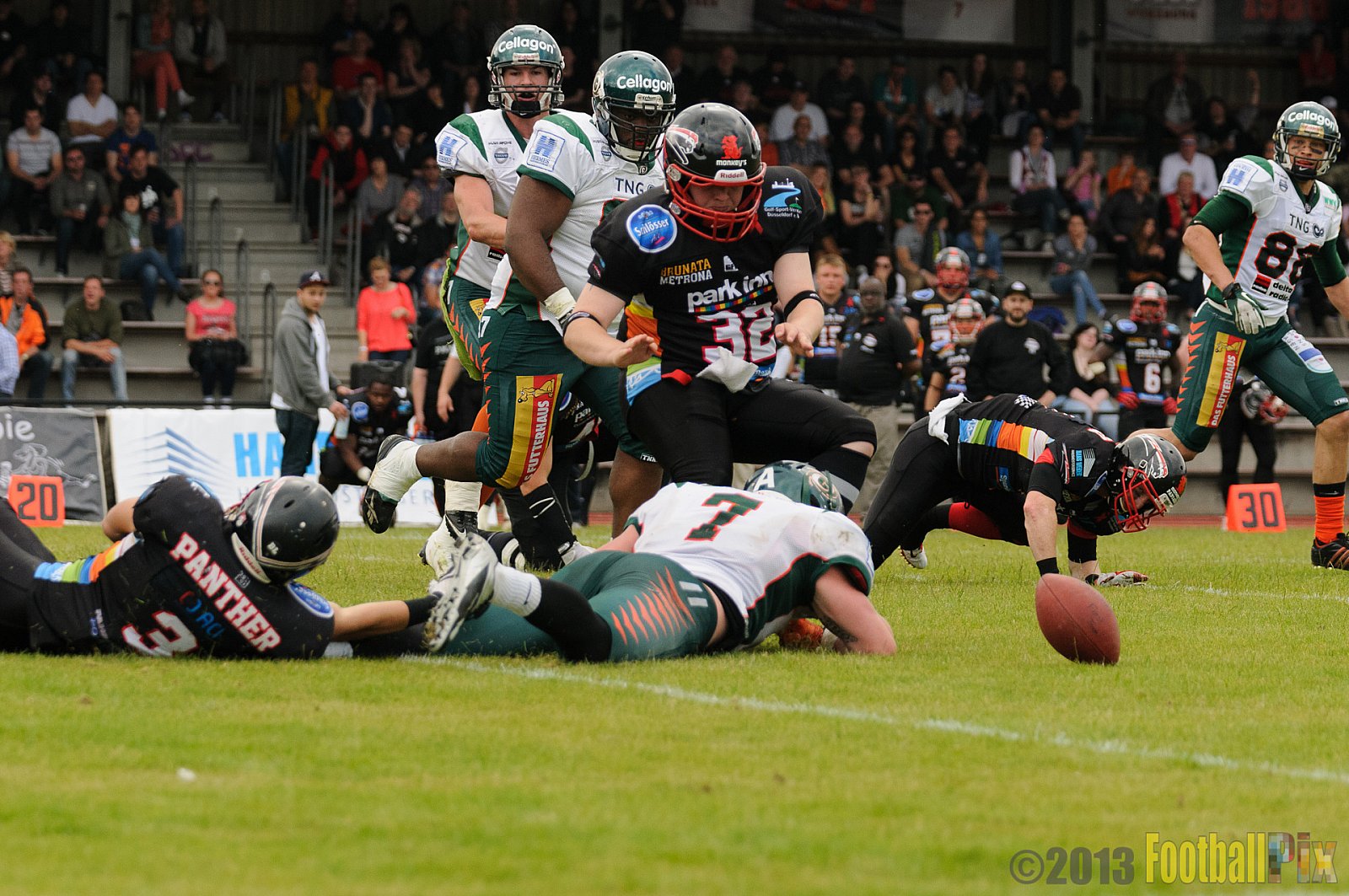 Düsseldorf Panther vs. Kiel Baltic Hurricanes - 30.06.2013 GFL Nord: Düsseldorf Panther vs. Kiel Baltic Hurricanes (10:47) 