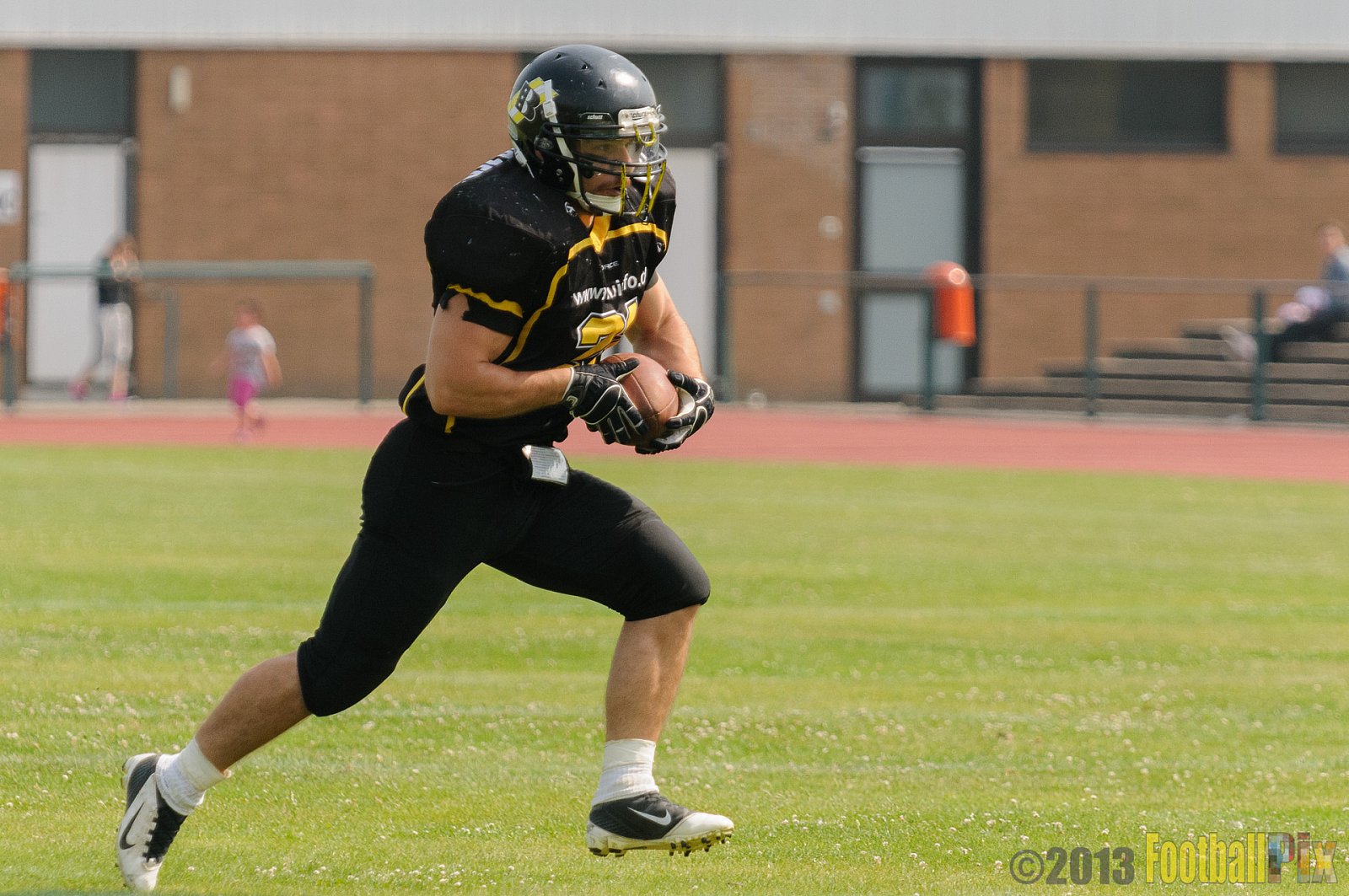 Düsseldorf Bulldozer vs. Mülheim Shamrocks - 14.07.2013 Düsseldorf Bulldozer vs. Mülheim Shamrocks (34:0) 