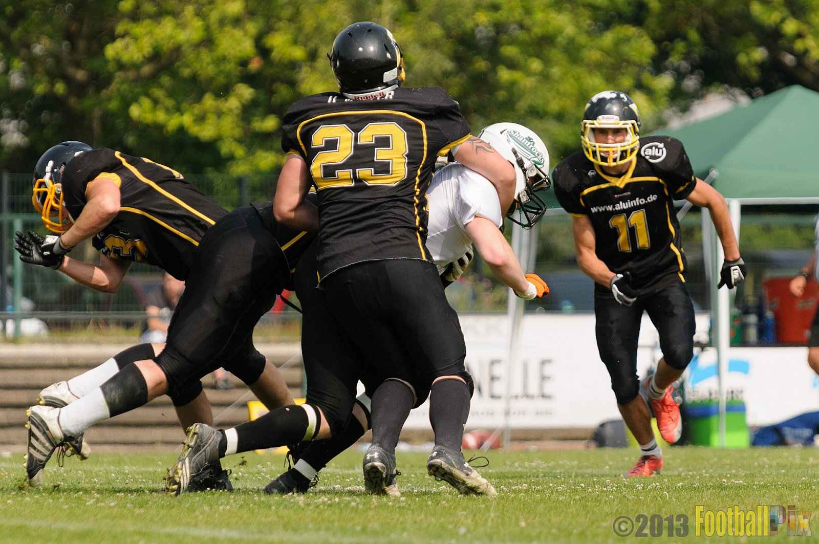 Düsseldorf Bulldozer vs. Mülheim Shamrocks - 14.07.2013 Düsseldorf Bulldozer vs. Mülheim Shamrocks (34:0) 