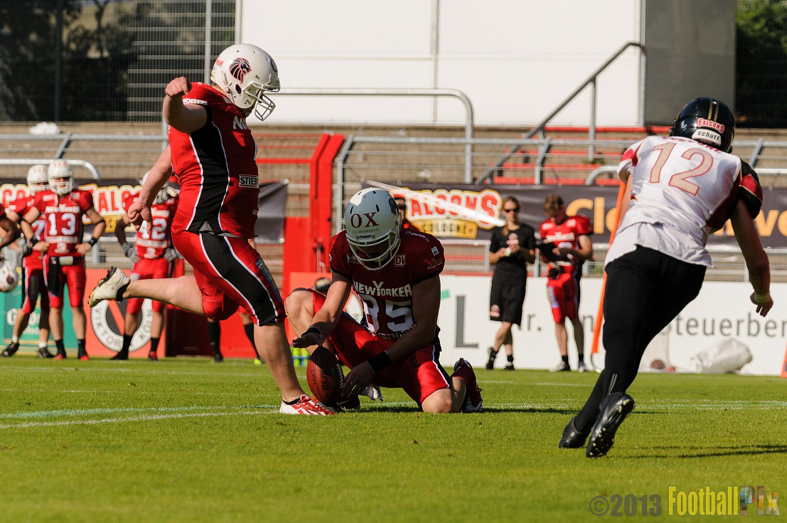 Cologne Falcons vs. Braunschweig FFC (New Yorker Lions) - 20.07.2013 GFL Nord: Cologne Falcons vs. Braunschweig FFC (New Yorker Lions) (13:56) 