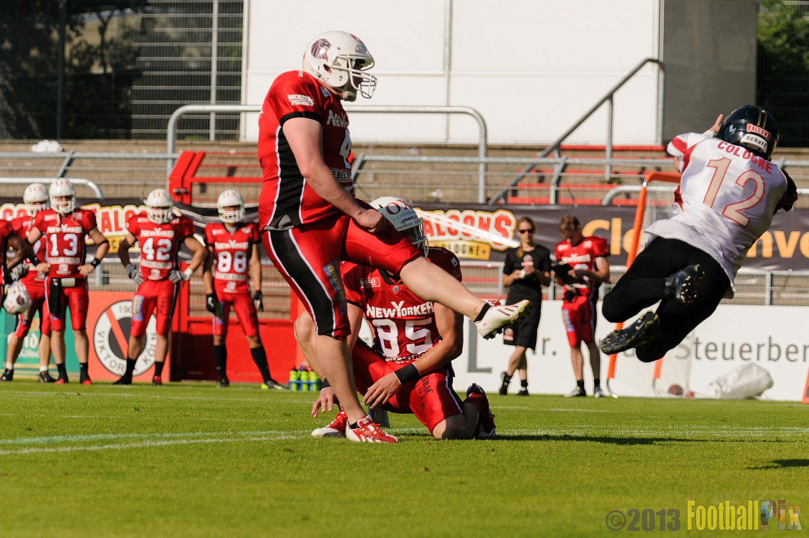 Cologne Falcons vs. Braunschweig FFC (New Yorker Lions) - 20.07.2013 GFL Nord: Cologne Falcons vs. Braunschweig FFC (New Yorker Lions) (13:56) 