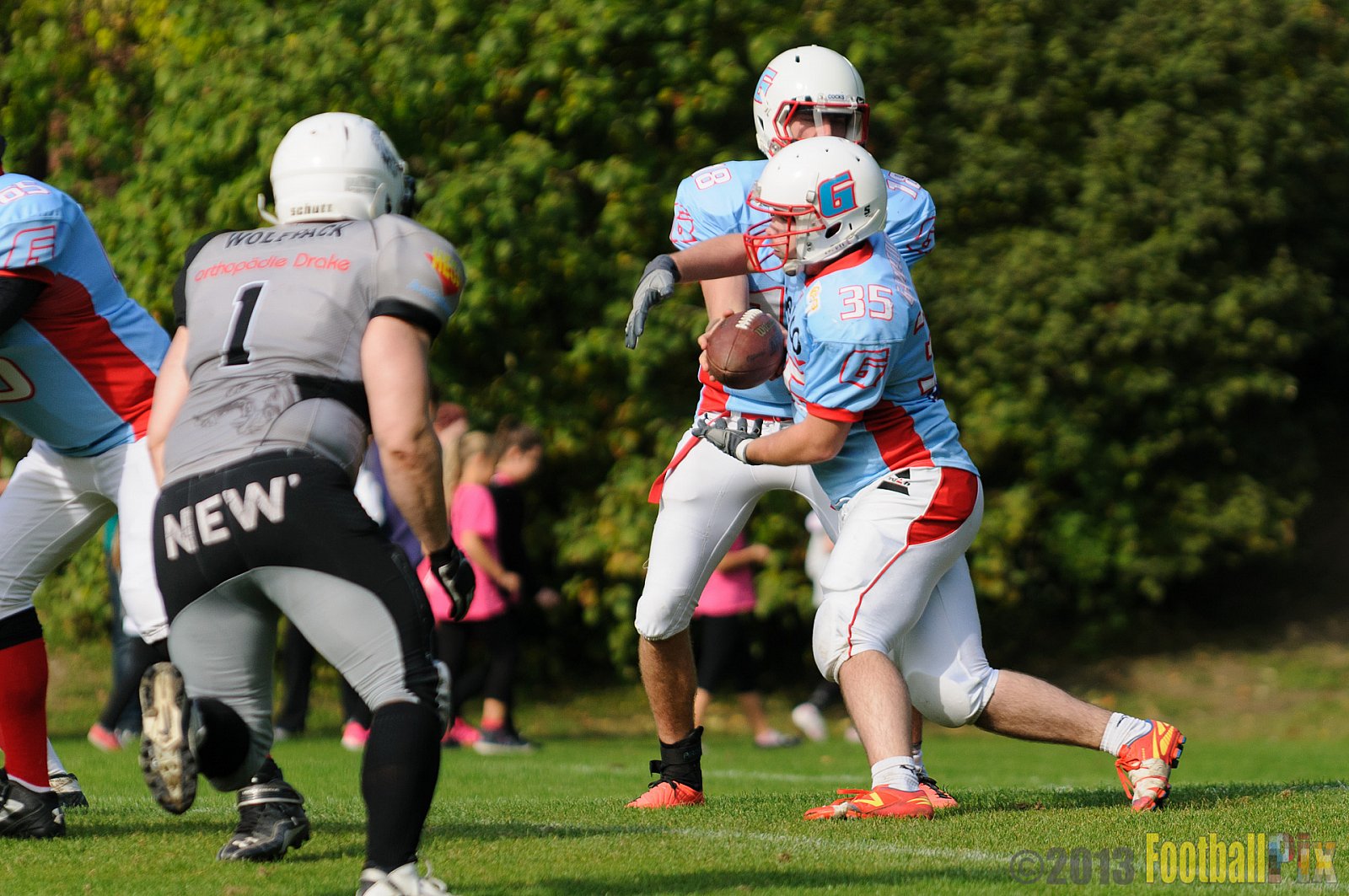 Mönchengladbach Wolfpack vs. Bonn Gamecocks II - 28.09.2013 Mönchengladbach Wolfpack vs. Bonn Gamecocks II (50:0) 