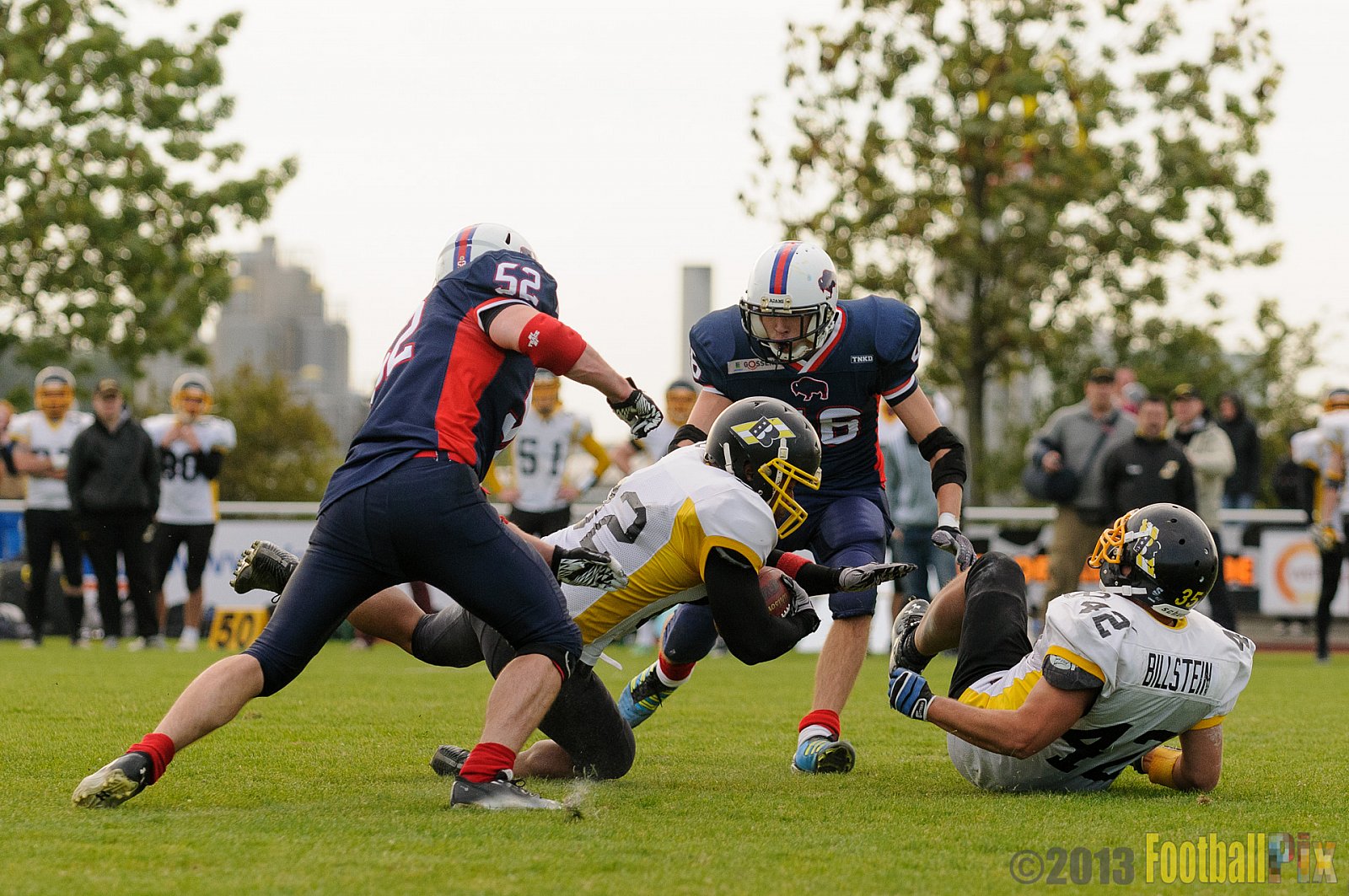 Kreis Heinsberg Bisons vs. Düsseldorf Bulldozer - 03.10.2013 Kreis Heinsberg Bisons vs. Düsseldorf Bulldozer (6:36) 