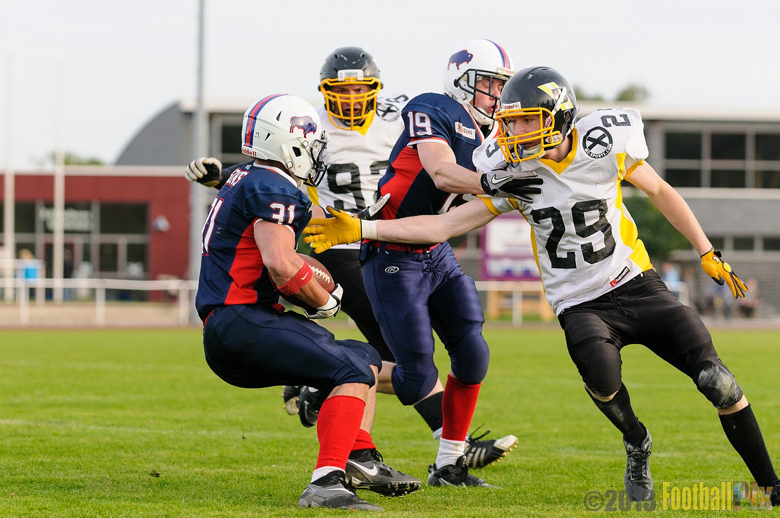 Kreis Heinsberg Bisons vs. Düsseldorf Bulldozer - 03.10.2013 Kreis Heinsberg Bisons vs. Düsseldorf Bulldozer (6:36) 