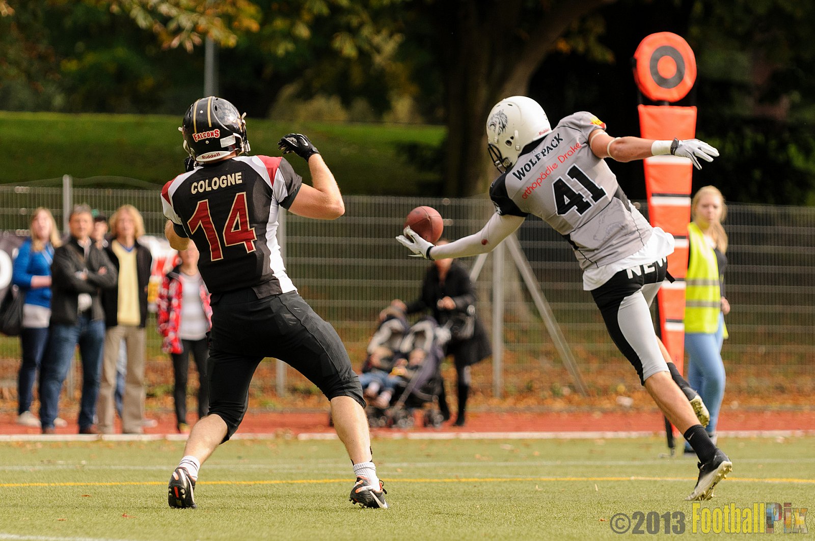 Cologne Falcons II vs. Mönchengladbach Wolfpack - 06.10.2013 Cologne Falcons II vs. Mönchengladbach Wolfpack (30:20) 