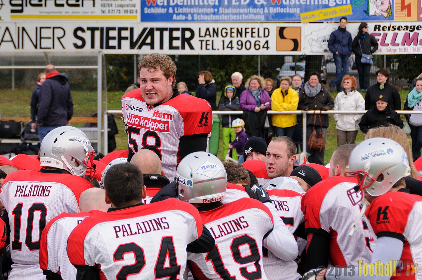 Langenfeld Longhorns vs. Solingen Paladins - 13.10.2013 Langenfeld Longhorns vs. Solingen Paladins (46:6) 