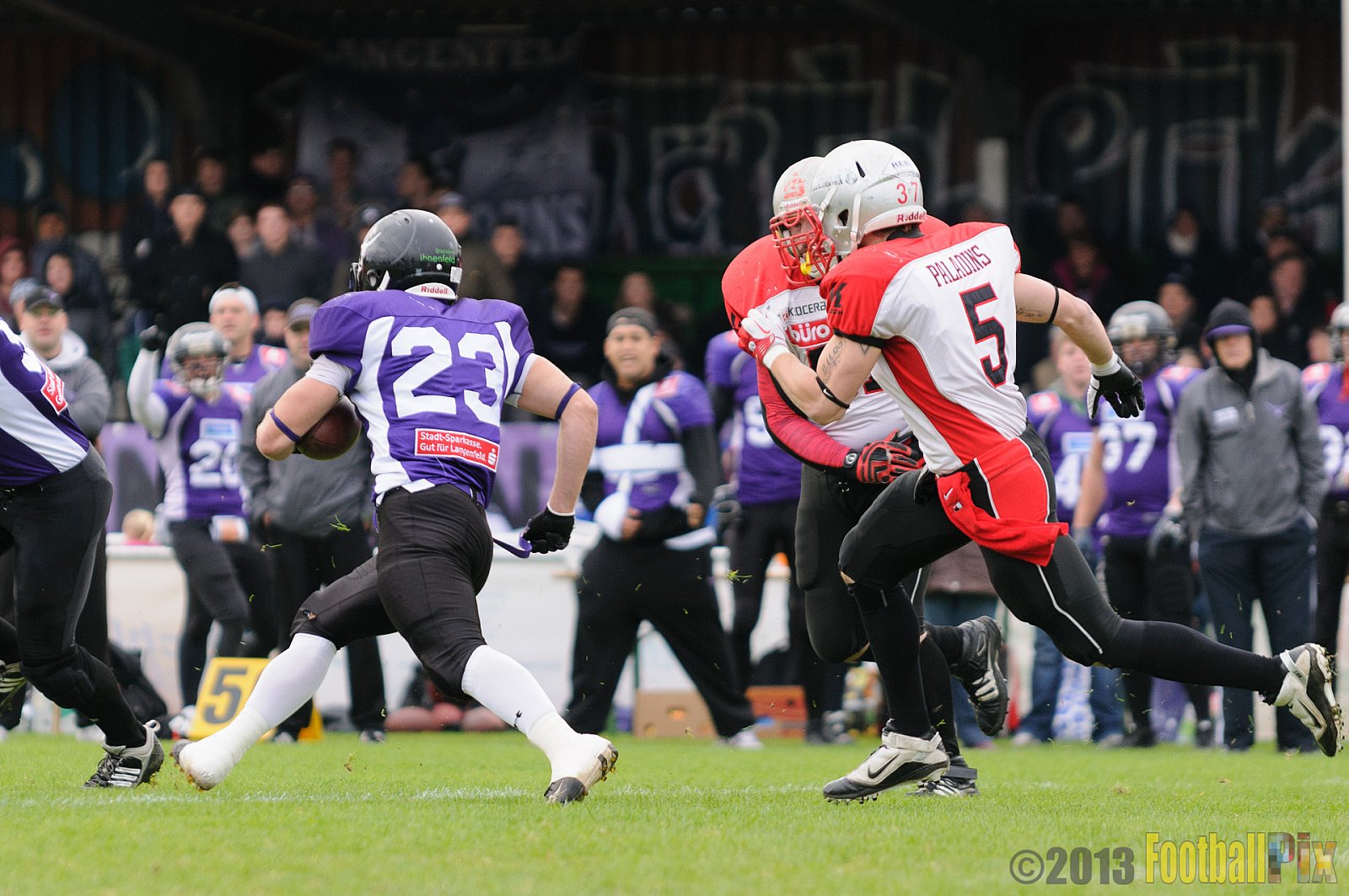 Langenfeld Longhorns vs. Solingen Paladins - 13.10.2013 Langenfeld Longhorns vs. Solingen Paladins (46:6) 