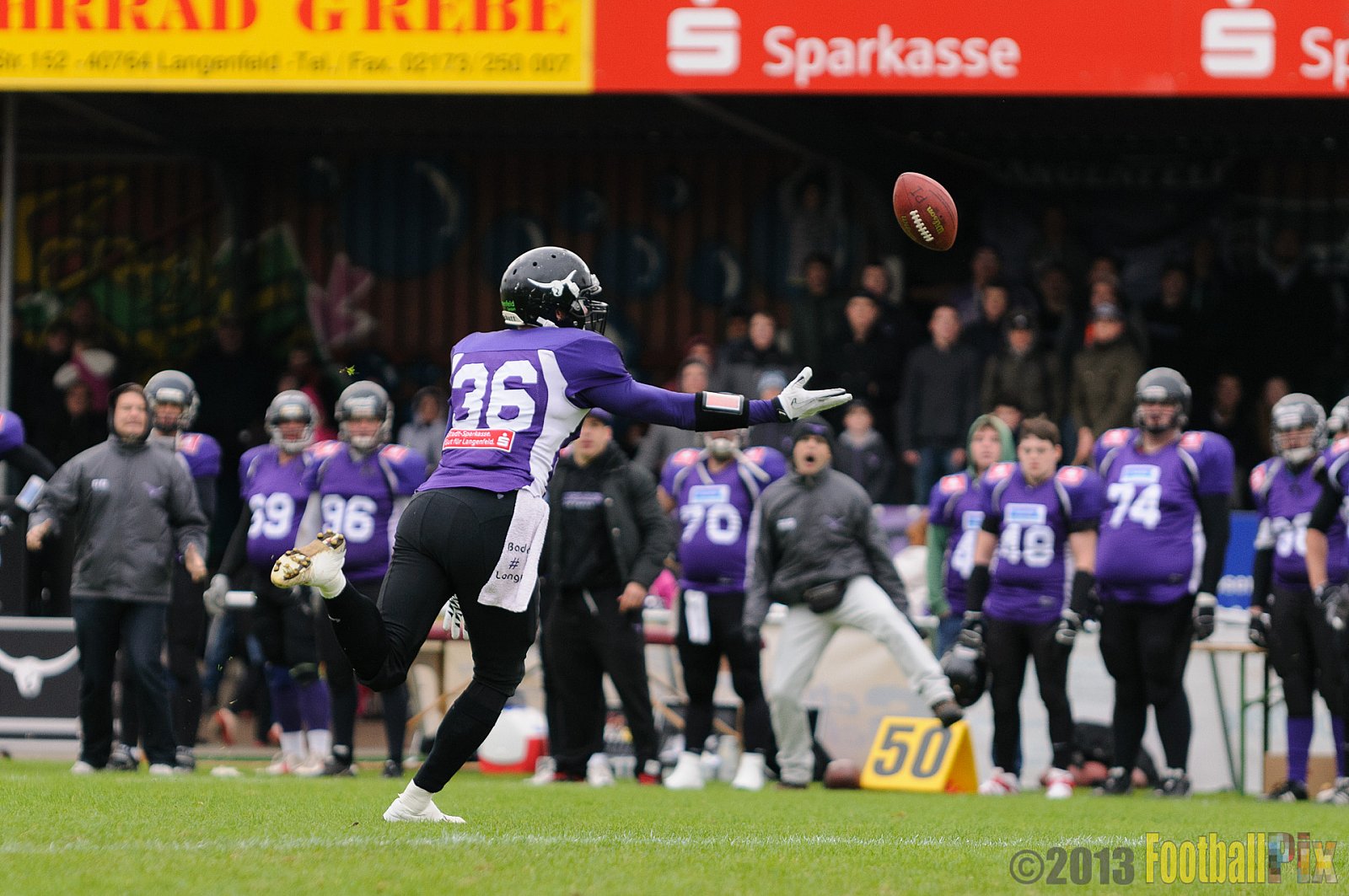 Langenfeld Longhorns vs. Solingen Paladins - 13.10.2013 Langenfeld Longhorns vs. Solingen Paladins (46:6) 