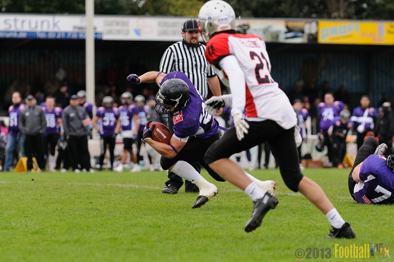Langenfeld Longhorns vs. Solingen Paladins - 13.10.2013 Langenfeld Longhorns vs. Solingen Paladins (46:6) 