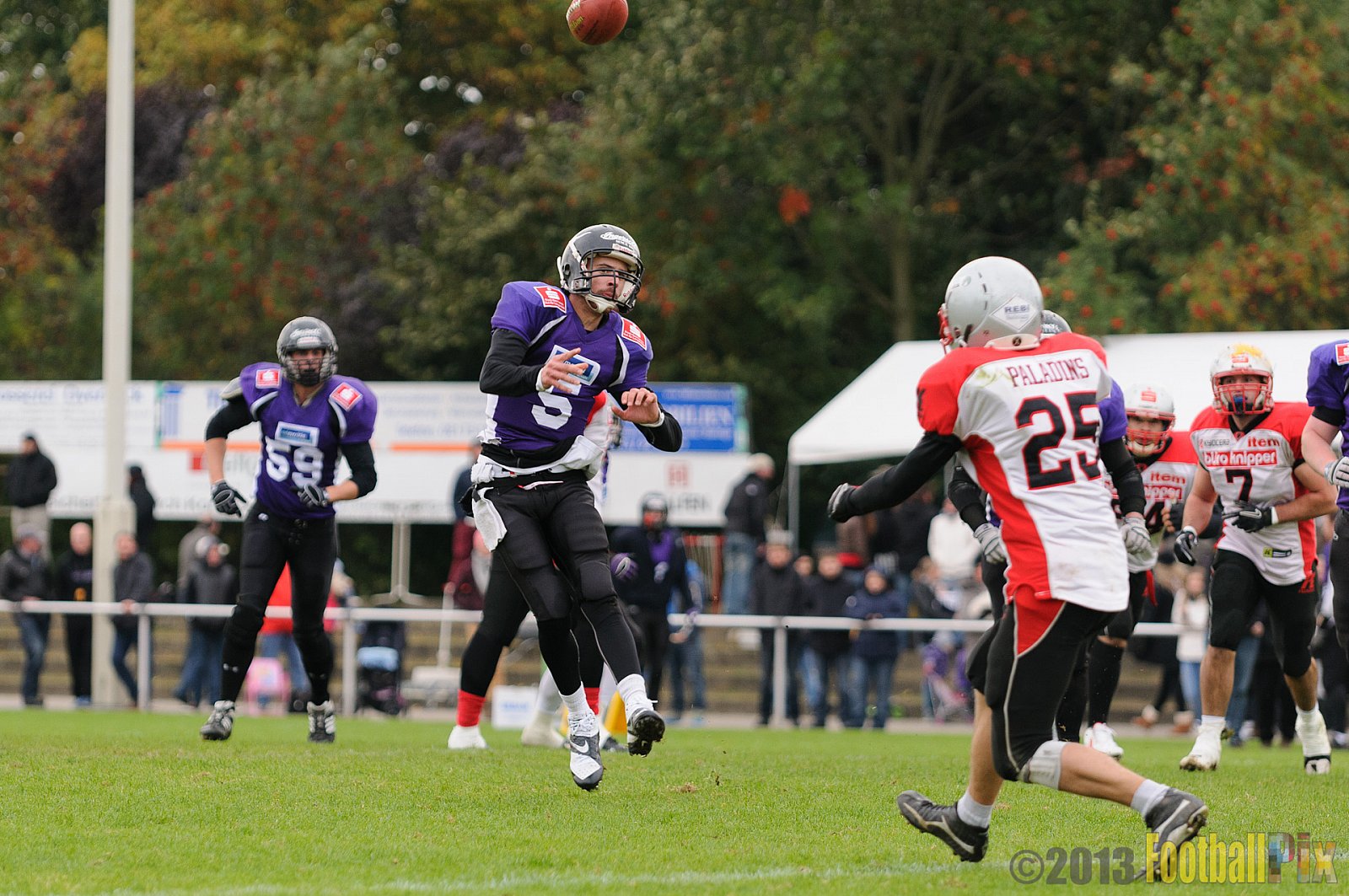 Langenfeld Longhorns vs. Solingen Paladins - 13.10.2013 Langenfeld Longhorns vs. Solingen Paladins (46:6) 