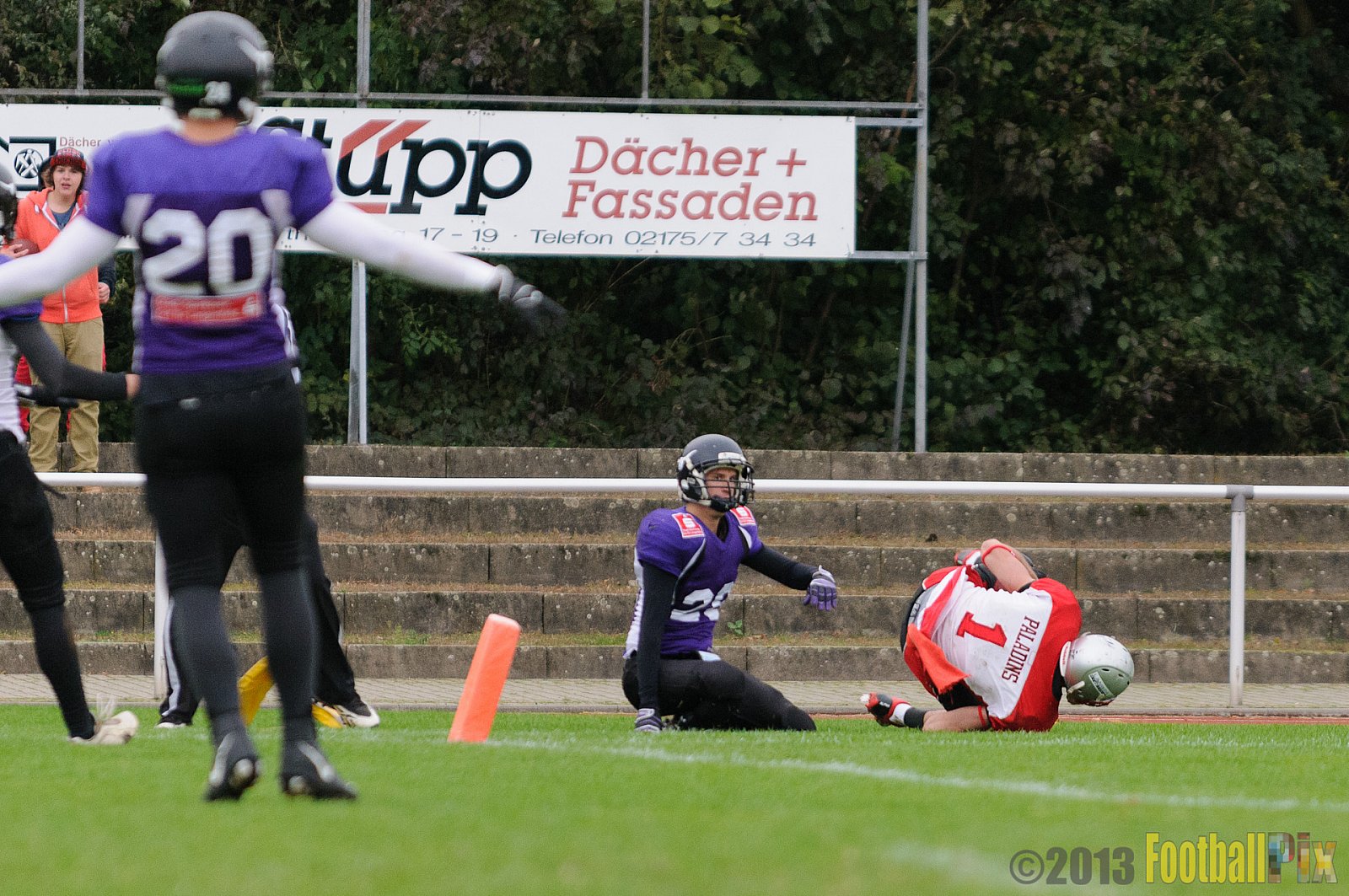 Langenfeld Longhorns vs. Solingen Paladins - 13.10.2013 Langenfeld Longhorns vs. Solingen Paladins (46:6) 