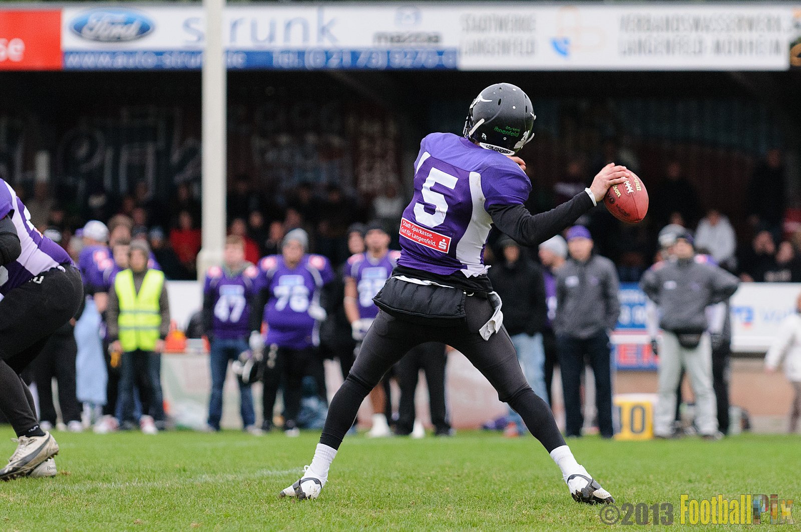 Langenfeld Longhorns vs. Solingen Paladins - 13.10.2013 Langenfeld Longhorns vs. Solingen Paladins (46:6) 