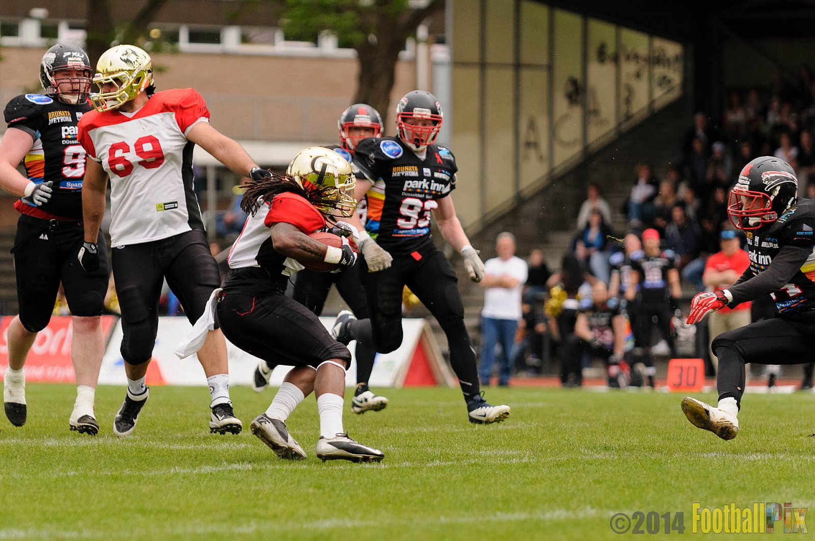 Düsseldorf Panther vs. Köln Falcons - 26.04.2014 GFL Nord: Düsseldorf Panther vs. Köln Falcons (25:27)