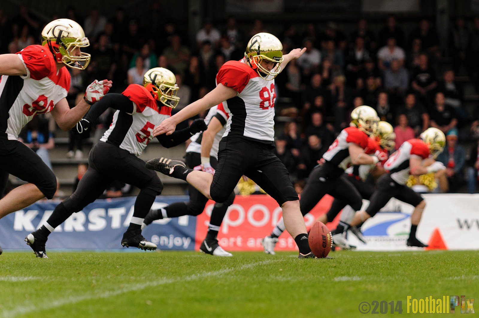 Düsseldorf Panther vs. Köln Falcons - 26.04.2014 GFL Nord: Düsseldorf Panther vs. Köln Falcons (25:27)