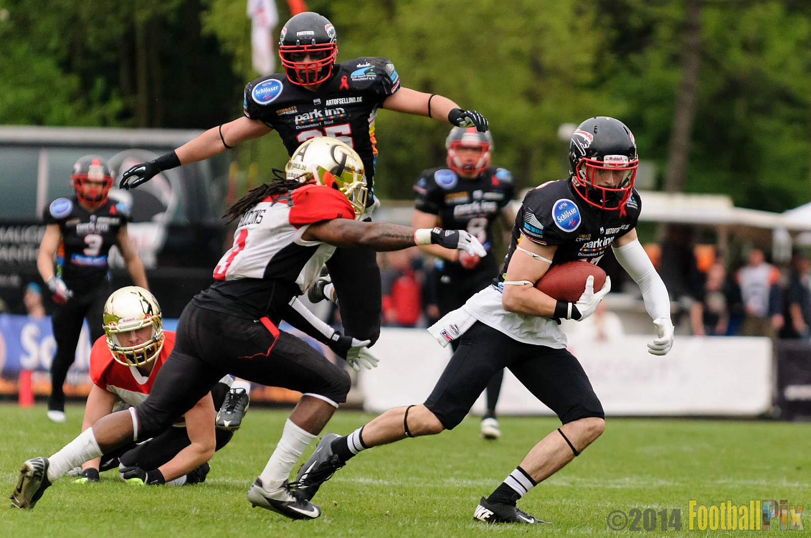 Düsseldorf Panther vs. Köln Falcons - 26.04.2014 GFL Nord: Düsseldorf Panther vs. Köln Falcons (25:27)