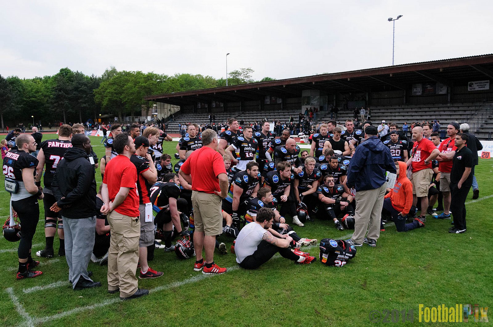 Düsseldorf Panther vs. Köln Falcons - 26.04.2014 GFL Nord: Düsseldorf Panther vs. Köln Falcons (25:27)