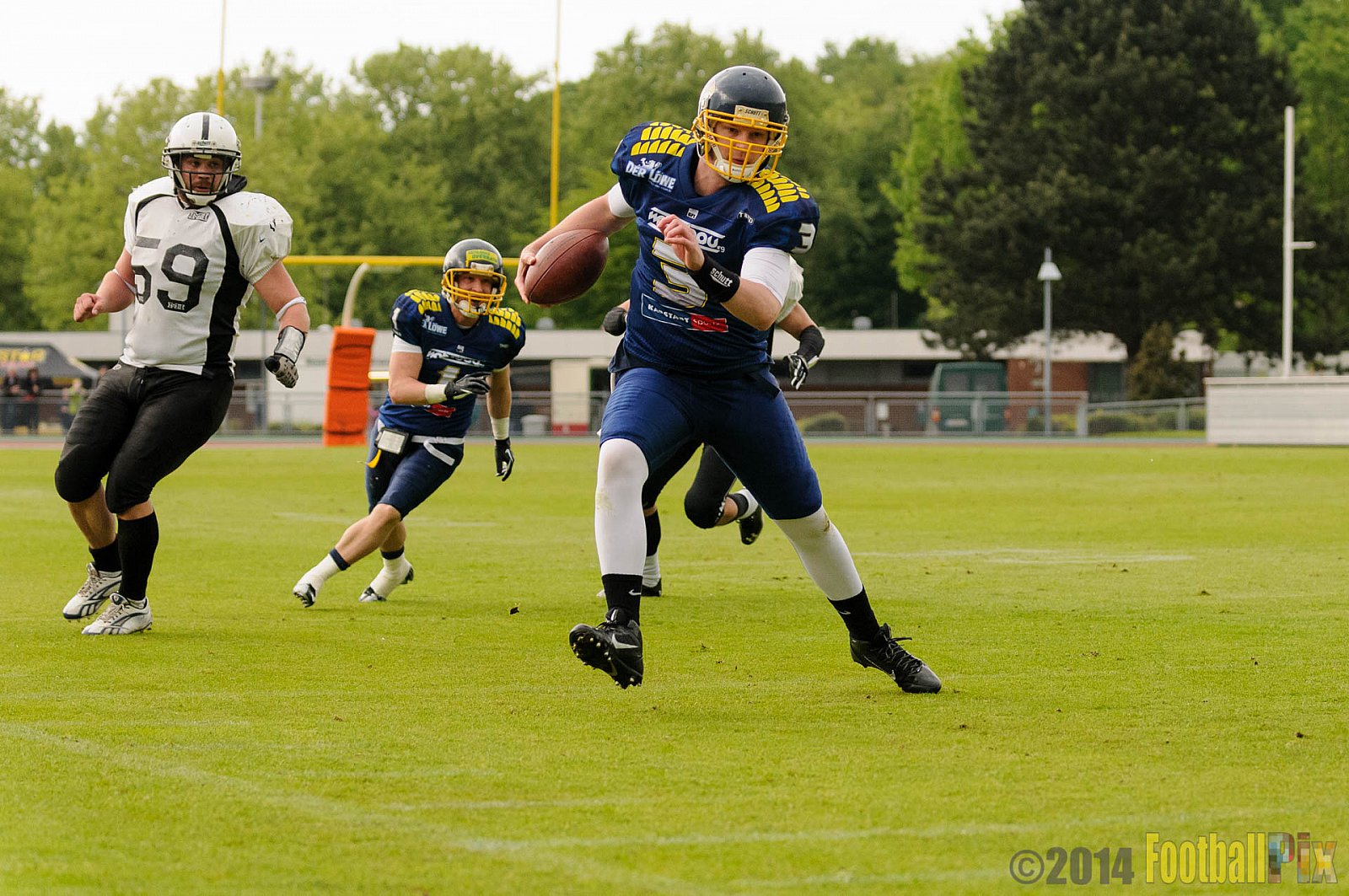 Essen Assindia Cardinals vs. Aachen Vampires - 03.05.2014 Essen Assindia Cardinals vs. Aachen Vampires (81:0)