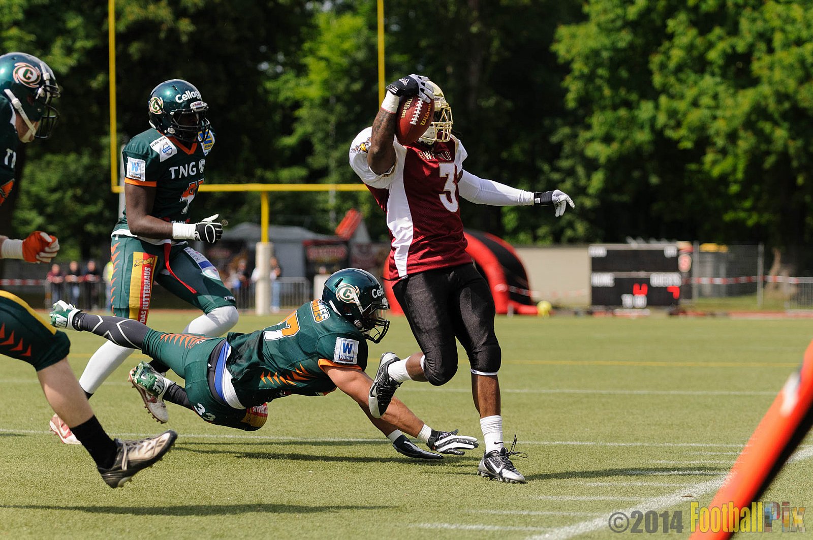Cologne Falcons vs. Kiel Baltic Hurricanes - 11.05.2014 GFL Nord: Cologne Falcons vs. Kiel Baltic Hurricanes (28:11) 