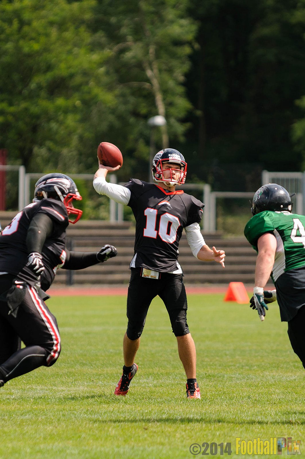 Düsseldorf Panther Prospects vs. Rheine Raptors - 15.06.2014 Düsseldorf Panther Prospects vs. Rheine Raptors (19:24) 