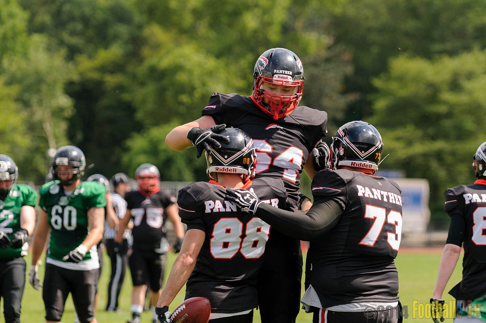 Düsseldorf Panther Prospects vs. Rheine Raptors - 15.06.2014 Düsseldorf Panther Prospects vs. Rheine Raptors (19:24) 