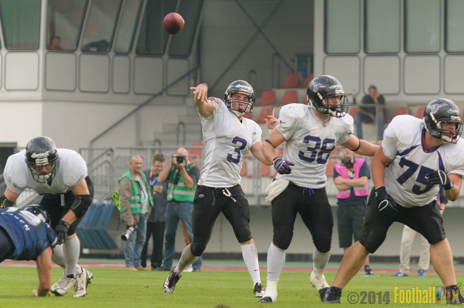 Essen Assindia Cardinals vs. Langenfeld Longhorns - 20.09.2014 Essen Assindia Cardinals vs. Langenfeld Longhorns (50:37) 