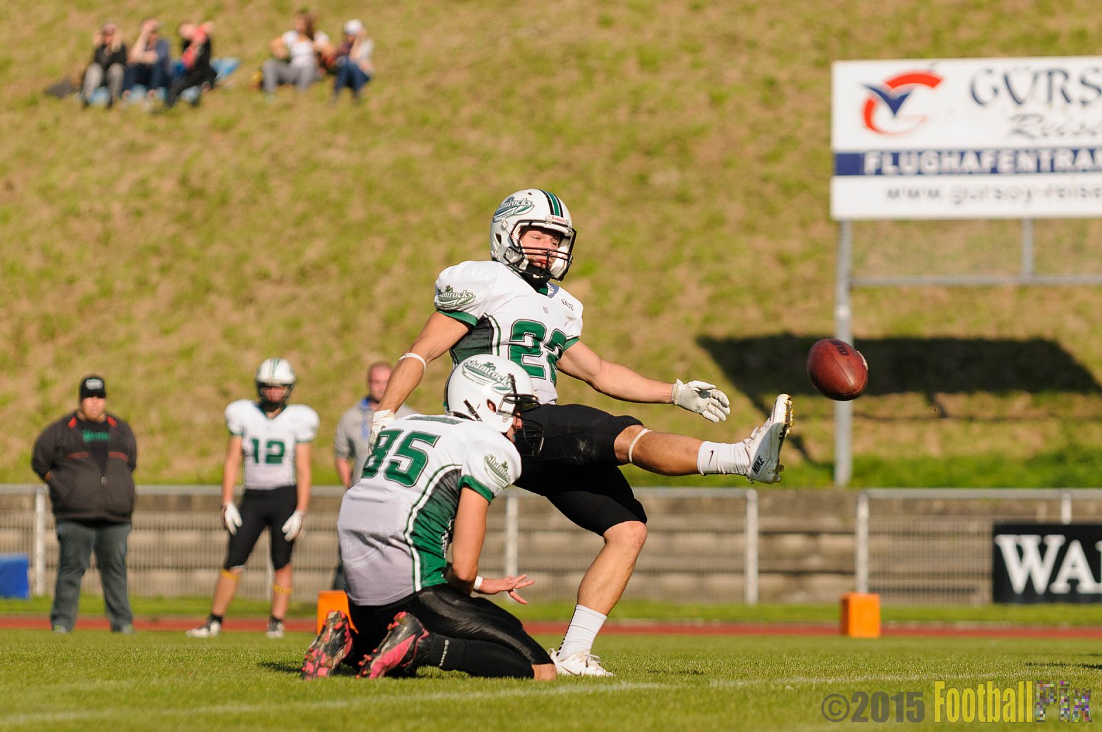 Recklinghausen Chargers vs. Mülheim Shamrocks - 03.10.2015 LL Ost NRW: Recklinghausen Chargers vs. Mülheim Shamrocks (7:21)