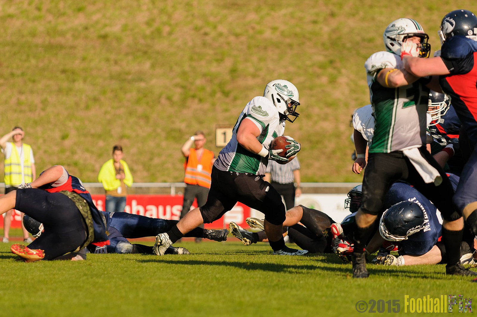 Recklinghausen Chargers vs. Mülheim Shamrocks - 03.10.2015 LL Ost NRW: Recklinghausen Chargers vs. Mülheim Shamrocks (7:21)