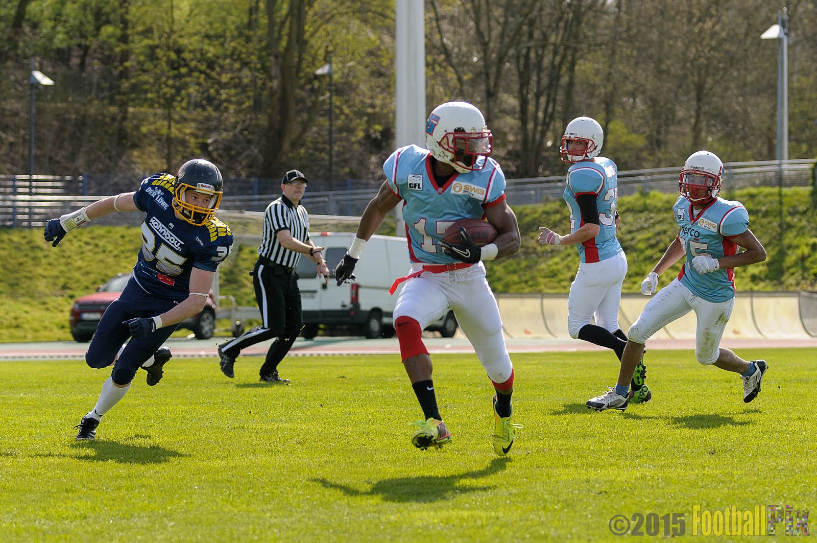 Essen Assindia Cardinals vs. Bonn Gamecocks - 12.04.2015 Preseason Game Essen Assindia Cardinals vs. Bonn Gamecocks (14:12)