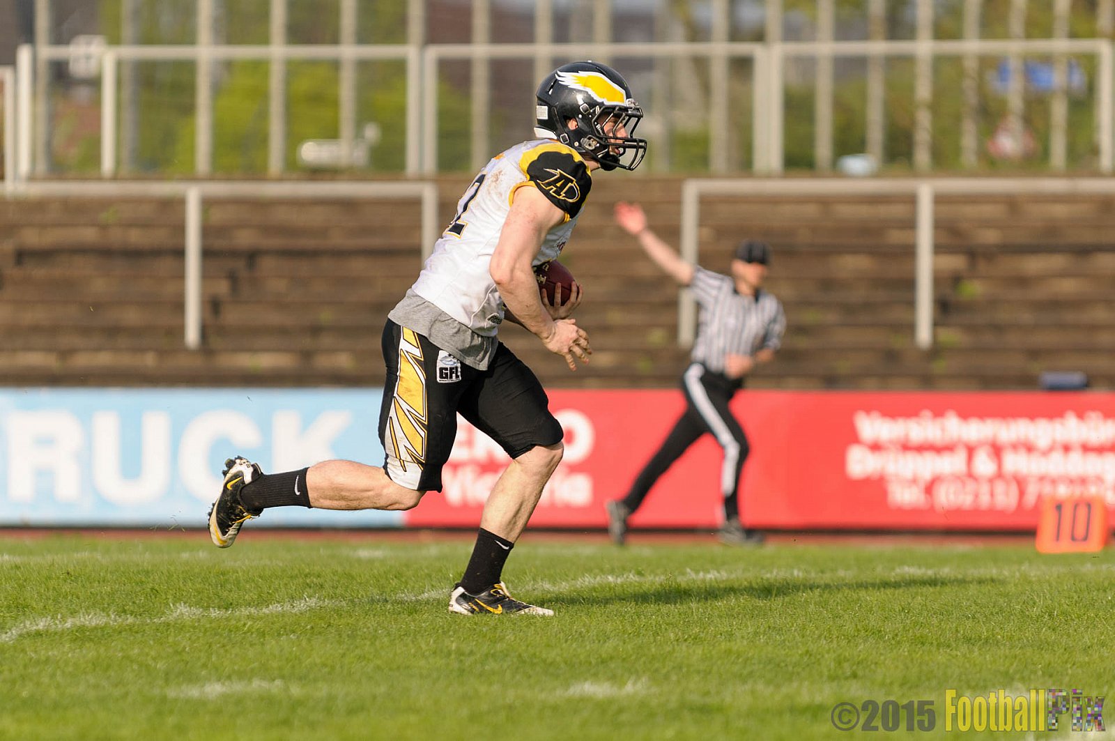 Düsseldorf Panther vs. Berlin Adler - 25.04.2015 GFL Nord: Düsseldorf Panther vs. Berlin Adler (30:0)