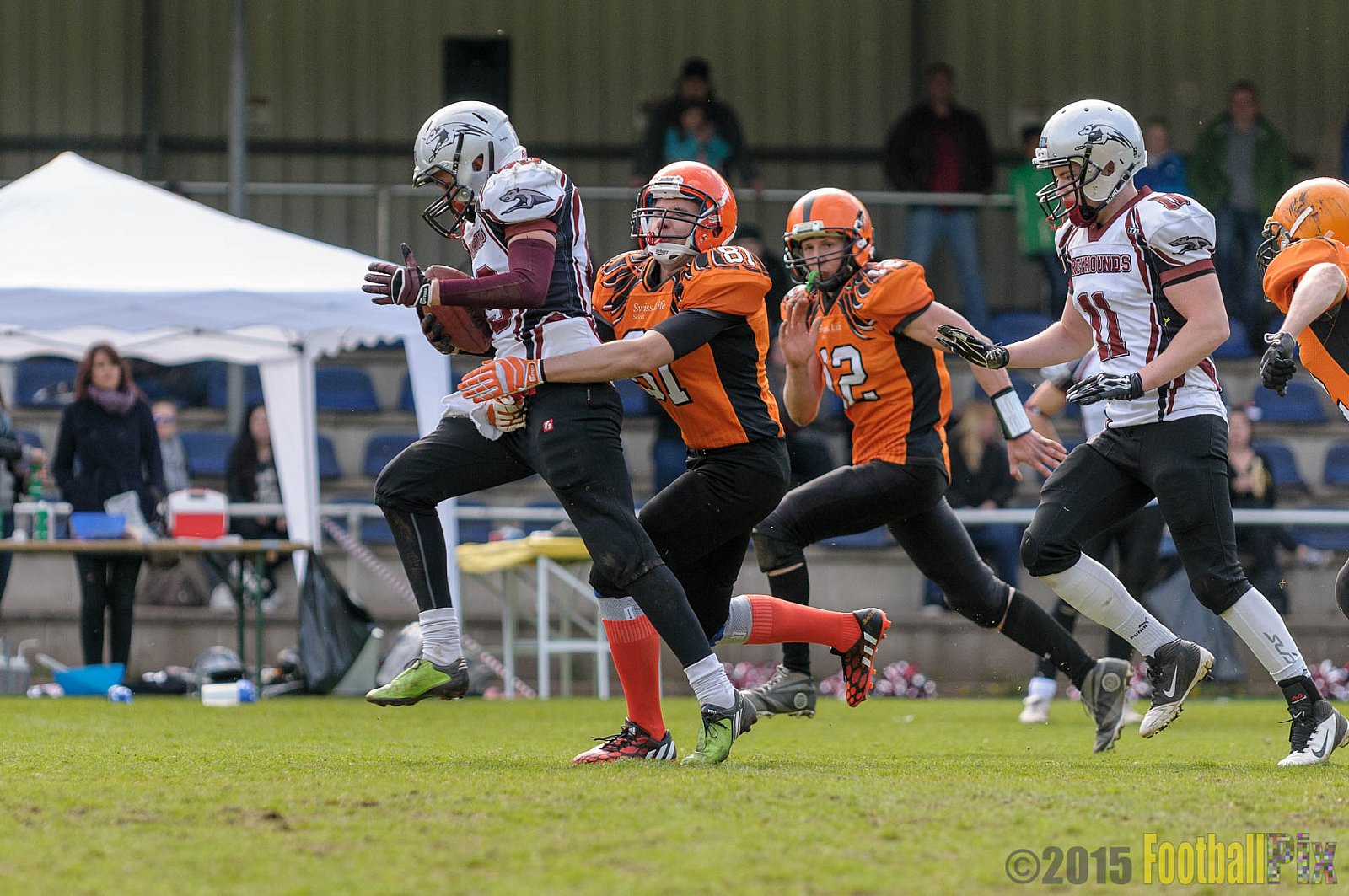 Wuppertal Greyhounds vs. Wipperfürth Phoenix - 01.05.2015 LL West NRW: Wuppertal Greyhounds vs. Wipperfürth Phoenix (72:6)