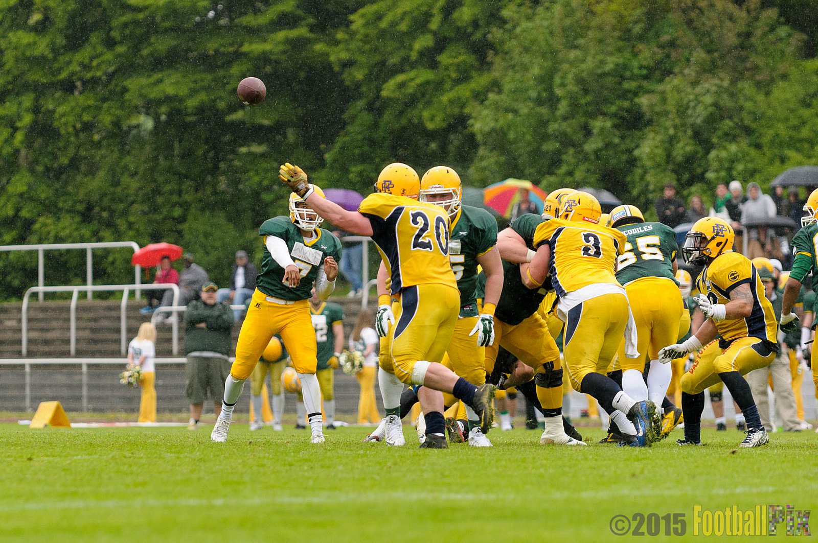 Cologne Crocodiles vs. Elmshorn Fighting Pirates - 03.05.2015 GFL2 Nord: Cologne Crocodiles vs. Elmshorn Fighting Pirates (52:7)