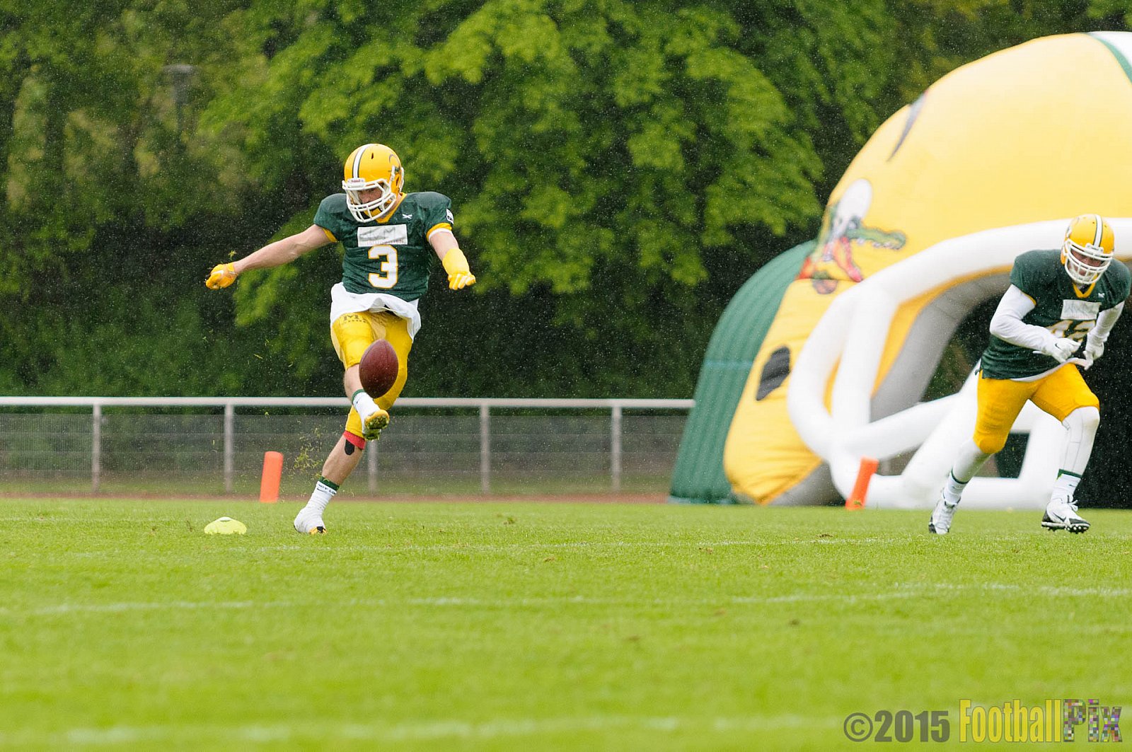 Cologne Crocodiles vs. Elmshorn Fighting Pirates - 03.05.2015 GFL2 Nord: Cologne Crocodiles vs. Elmshorn Fighting Pirates (52:7)