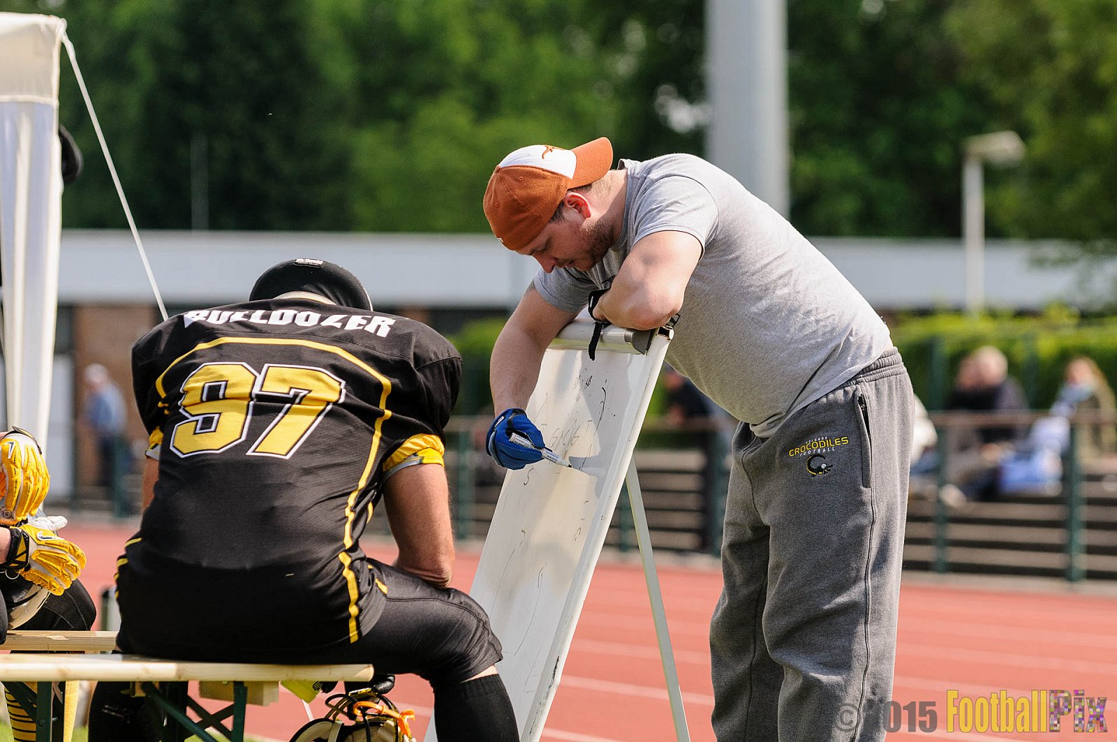 Düsseldorf Bulldozer vs. Langenfeld Longhorns II - 17.05.2015 LL Mitte NRW: Düsseldorf Bulldozer vs. Langenfeld Longhorns II (0:78)