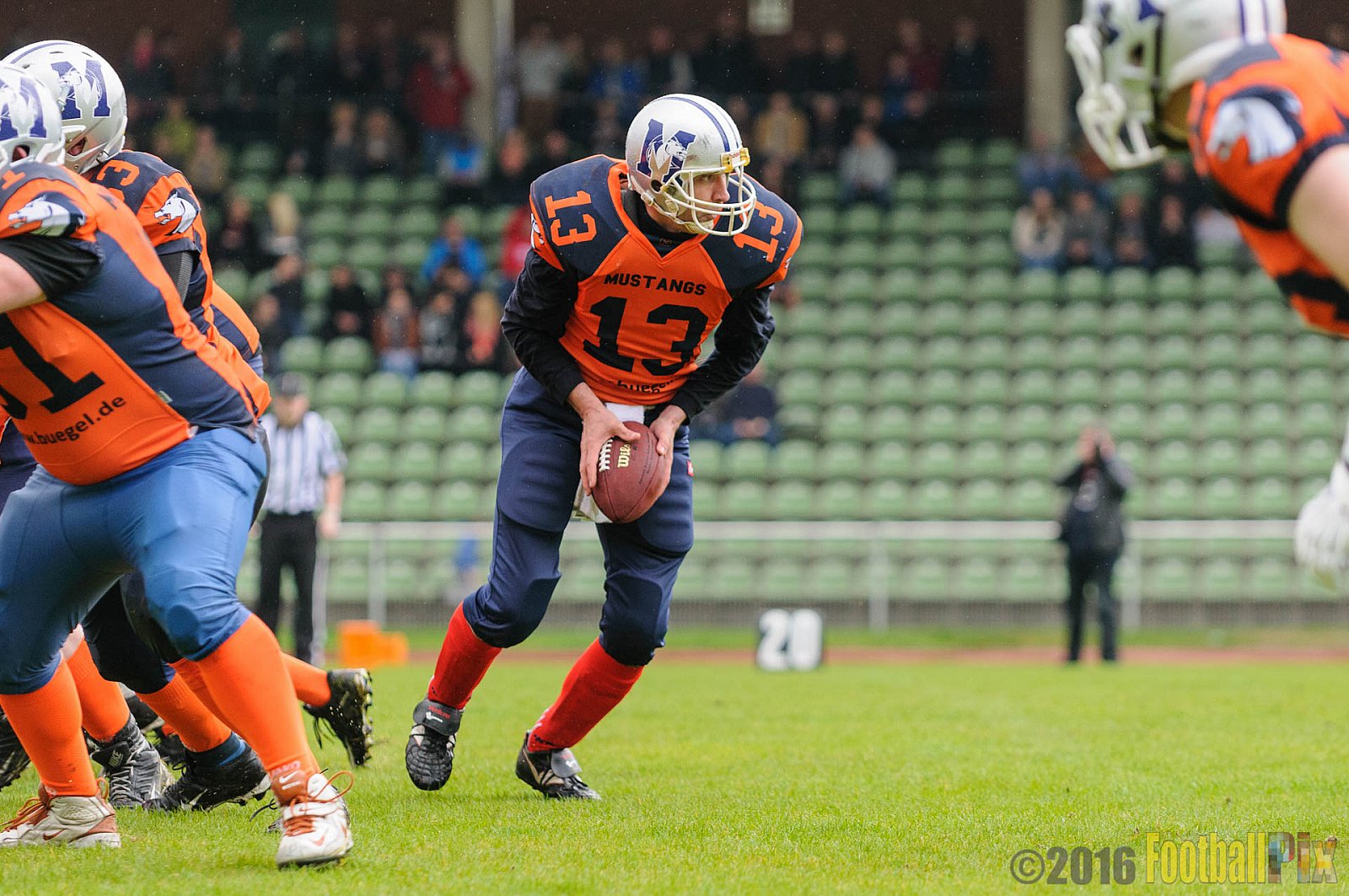 Recklinghausen Chargers vs. Sauerland Mustangs - 16.04.2016 LL NRW: Recklinghausen Chargers vs. Sauerland Mustangs (12:7)