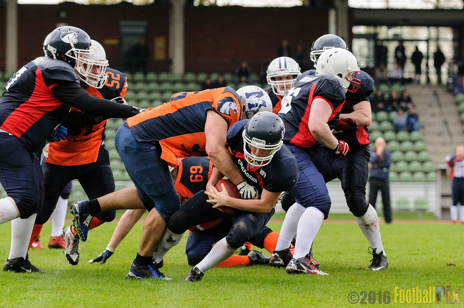 Recklinghausen Chargers vs. Sauerland Mustangs - 16.04.2016 LL NRW: Recklinghausen Chargers vs. Sauerland Mustangs (12:7)