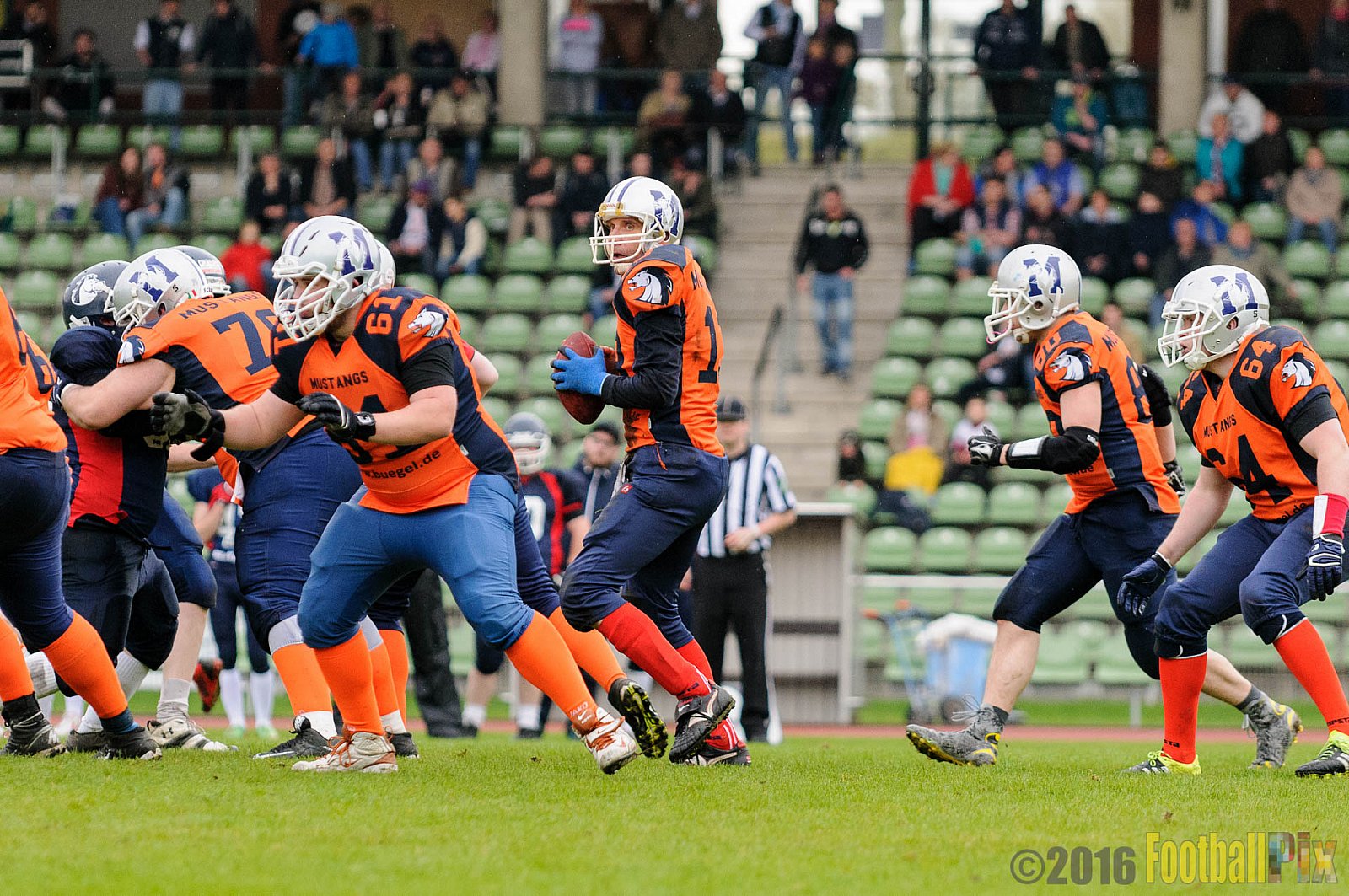 Recklinghausen Chargers vs. Sauerland Mustangs - 16.04.2016 LL NRW: Recklinghausen Chargers vs. Sauerland Mustangs (12:7)