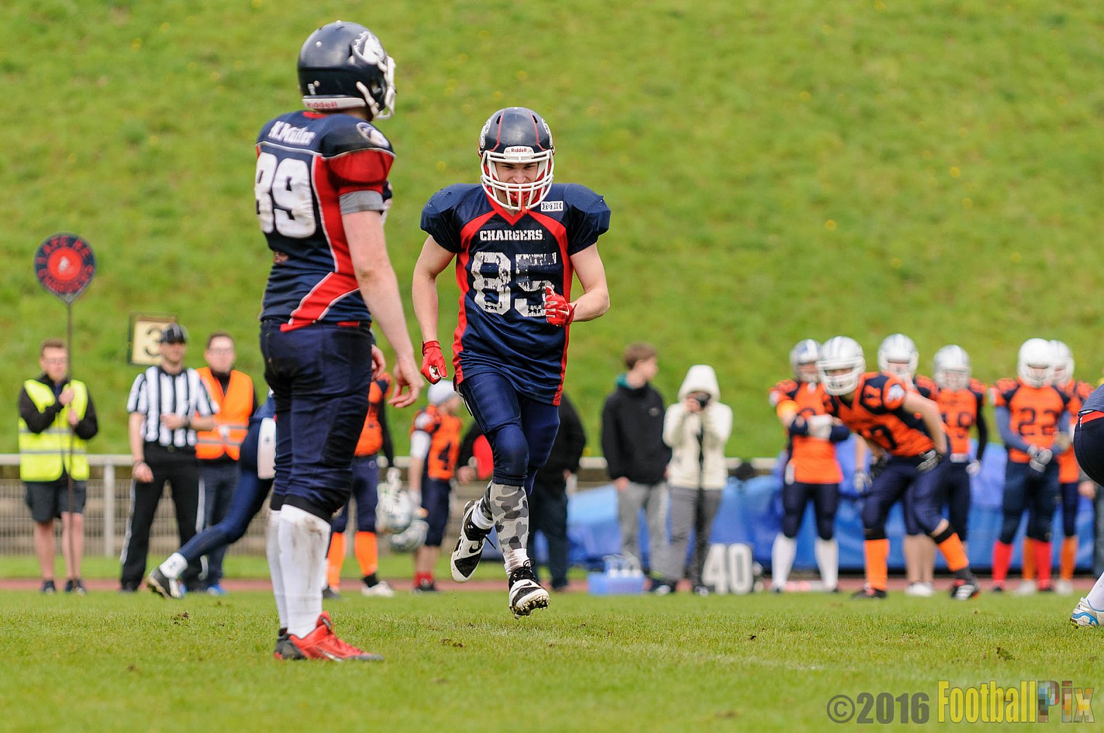 Recklinghausen Chargers vs. Sauerland Mustangs - 16.04.2016 LL NRW: Recklinghausen Chargers vs. Sauerland Mustangs (12:7)